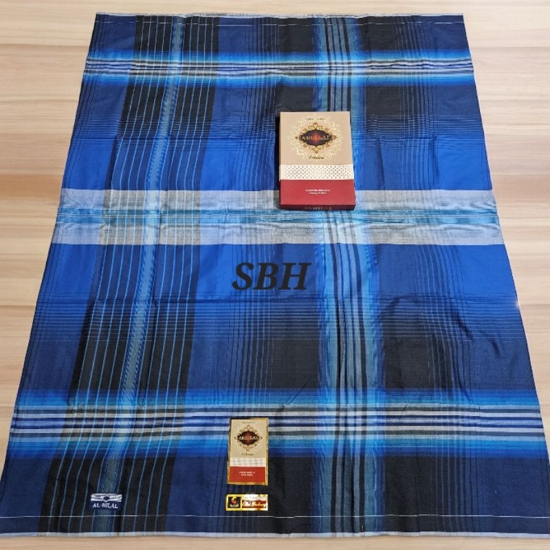 Sarong for men's ผ้าถุงผู้ชาย ผ้าโสร่งอินโดนีเซีย ตรา AL HILAL/Zamrud Gold ขนาด มาตรฐาน