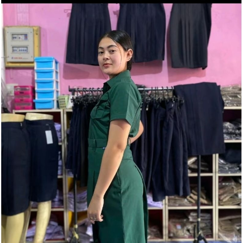 กระโปรงเนตรนารีทรงแคบผ้ามันลีวายเอว 22 -40 ความยาว 22-26(ราคาสำหรับพ่อค้าแม่ค้าเริ่มต้นที่ 190 บาทเปิดบิลแค่ 10 ตัว)