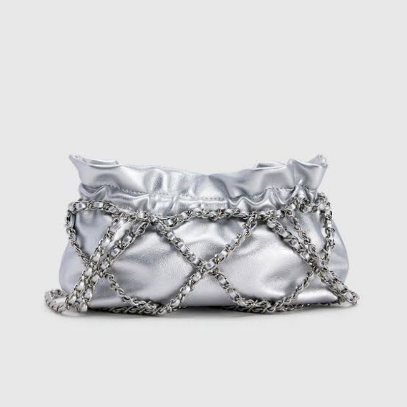 Urban Revivo chain ruched สี limited สี silver