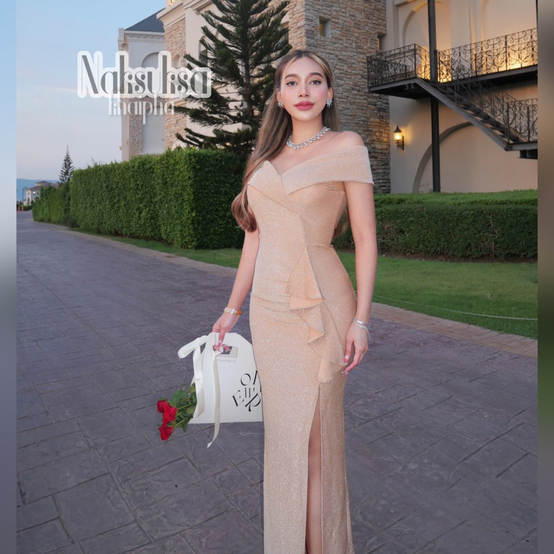 Dress ชุดราตรี แบบยาว ปาดไหล่ (Vi5021 กลิตเตอร์) มีฟองน้ำ