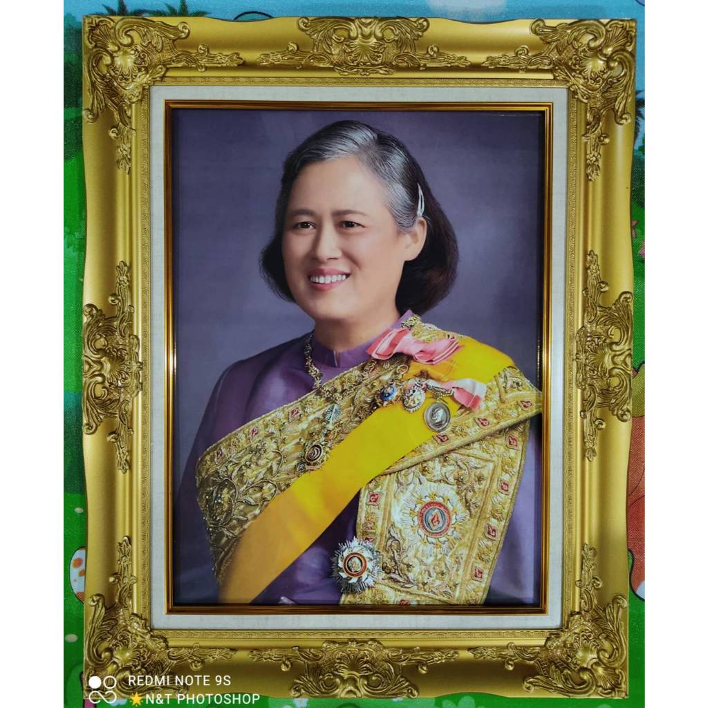ภาพมงคล ภาพติดผนัง ภาพสมเด็จพระเทพฯใส่กรอบหลุยส์อย่างดี ขนาดภาพรวมกรอบ21×26นิ้ว