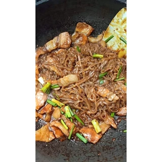 [หมี่โคราช][ตราเรือนทอง]ต้นตำรับความอร่อย(พร้อมน้ำปรุงรสสำเร็จรูป)ขนาด200กรัม