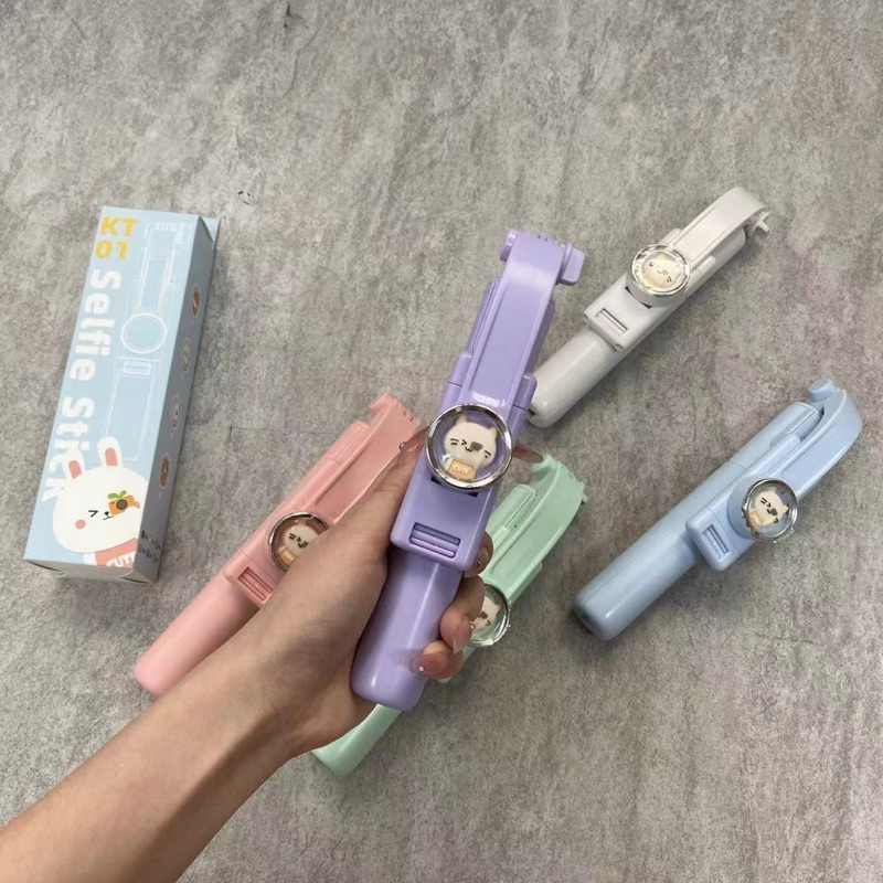 พร้อมส่งในไทย*ไม้เซลฟี่ 360° ขาตั้งกล้องหมุนได้ สําหรับไลฟ์สด และรีโมตคอนโทรลบลูทูธ ลายการ์ตูนน่ารัก