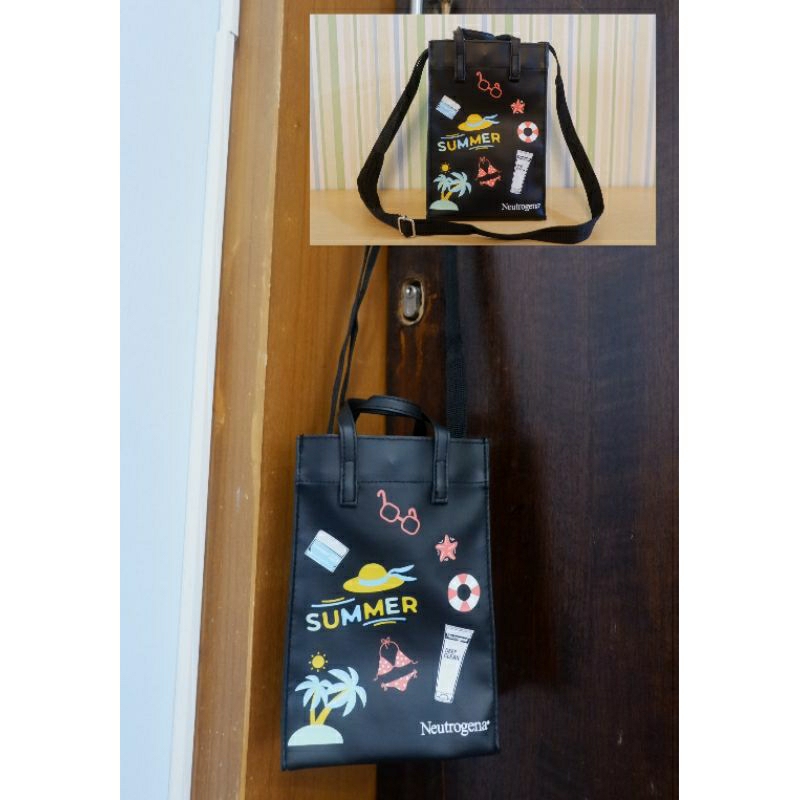 🖤⬛กระเป๋าสะพายหนังเทียมใบเล็ก กระทัดรัด ⬛🖤 (มือ 1 เป็นของสมนาคุณจาก "Nutrogena")