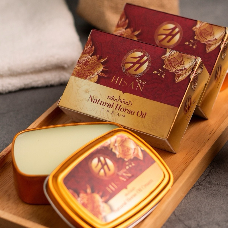 [สุดคุ้ม!! 1แถม1] ครีมน้ำมันม้าไฮซาน แก้มือเท้าแตก แก้ผิวลอกแห้ง ให้ความชุ่มชื้น - รูปที่ 2