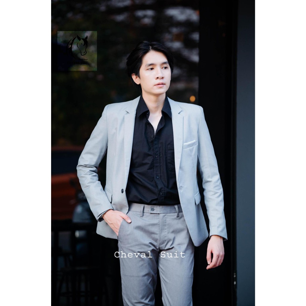 ตะกร้าใหม่ ชุดสูทผู้ชายสีเทาอ่อน รุ่น 1 กระดุม เสื้อสูท+กางเกง สินค้าพร้อมส่ง ชุดสูทผู้ชายใส่ออกงาน ชุดสูทผู้ชายใส่ทำงาน