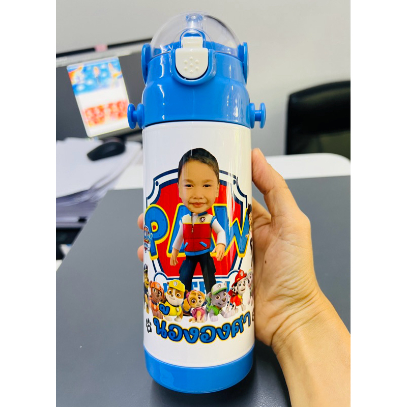 กระติกน้ำสแตนเลสหลอดเด้ง สกรีนรูปฟรี มาพร้อมสายสะพายเก็บร้อนเย็นได้ ขนาด350ml. ออกแบบรูปให้ฟรีจ้า