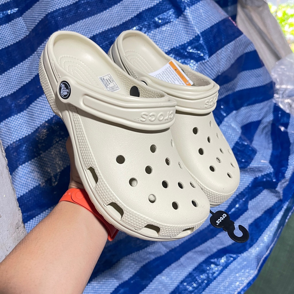 รองเท้า Crocs classicแบบสวมสำหรับผู้หญิงและผู้ชายงานสวย 10 สี