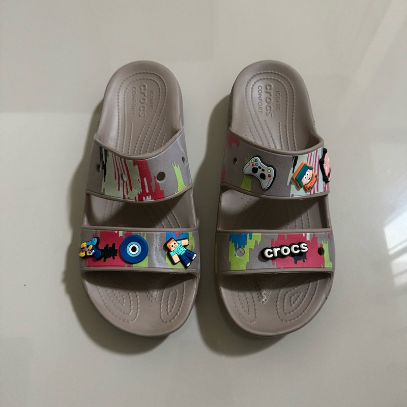 CROCS CLASSIC IKAT SANDAL รองเท้าแตะผู้ชายมือสองของแท้ sz 44.5