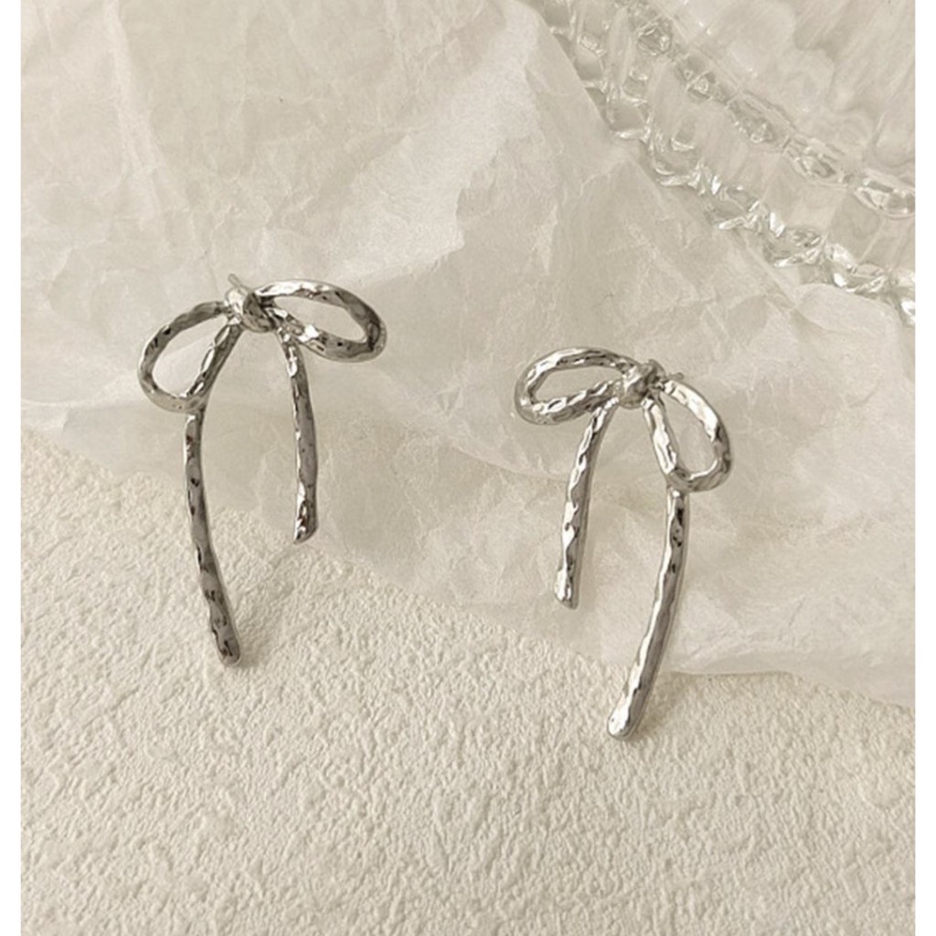 KYM.vibes - ribbon earrings ต่างหูริบบิ้น ต่างหูโบว์