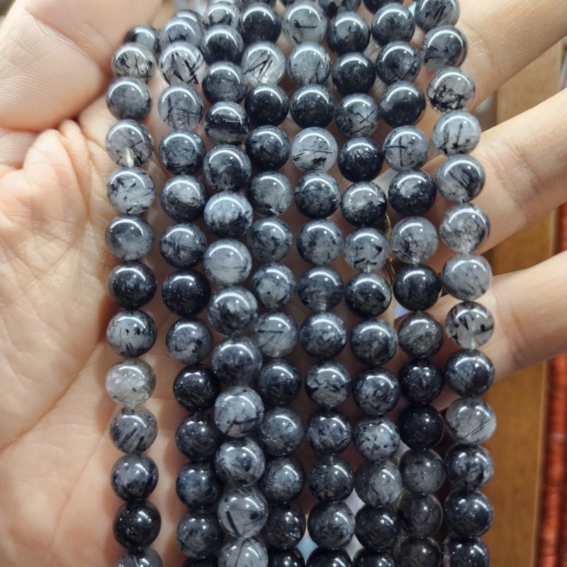 แก้วขนเหล็ก2A หินแท้ธรรมชาติ หินเส้นยาวขายส่ง ความยาวประมาณ38cm นำไปร้อยได้2วงข้อมือ หินนำเข้าโดยตรงราคาส่ง