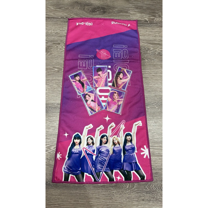 การ์ดวงG idleรวม5เมม+ผ้าห่มไหล่