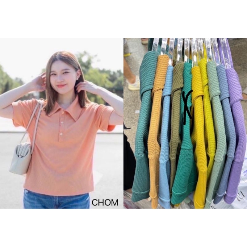 Chom เสื้อยืดคอปก Basic- T แต่งกระดุมดอกไม้ ผ้ารังผึ้ง งานป้าย