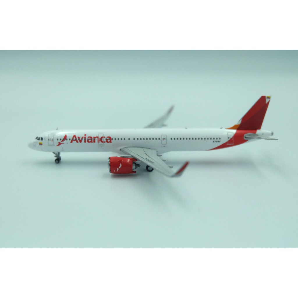 โมเดลเครื่องบินจำลอง Avianca Airbus A321-neo สเกล 1/400