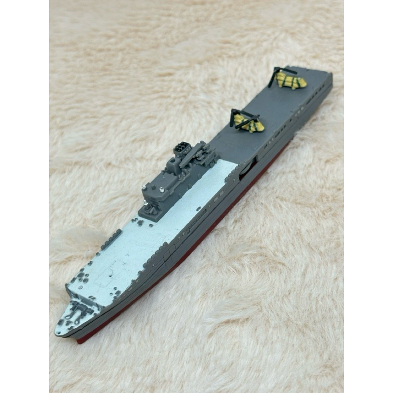 [Tamiya] 1/700 : JMSDF Defense Ship LST-4001 Ohsumi  (TA 31003)