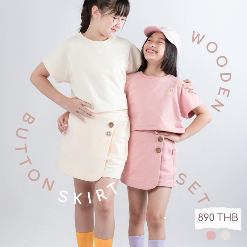 Wooden button skirt set ชุดเซต เสื้อครอป+กางเกงกระโปรงกระดุมไม้สุดน่ารัก เด็กผู้หญิง