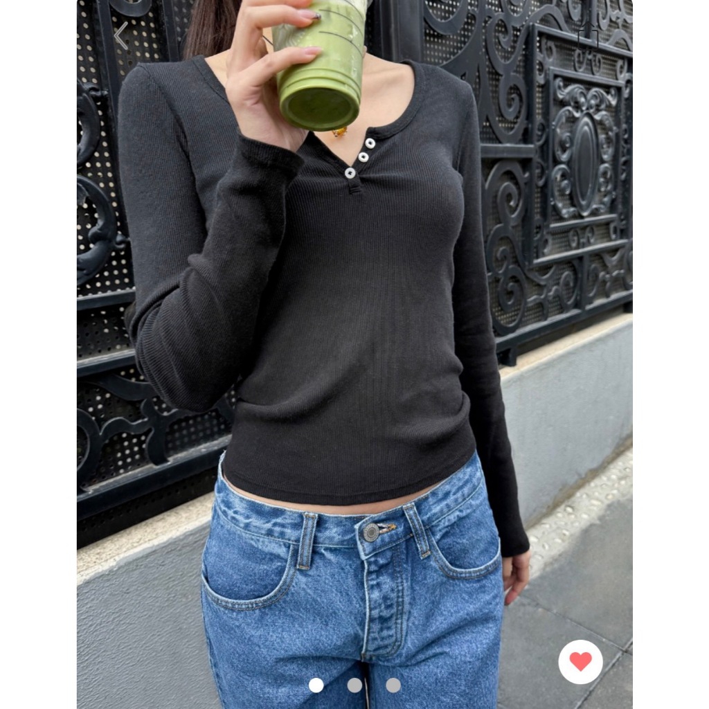 พร้อมส่งจากไทย Brandy Melville Zelly Top