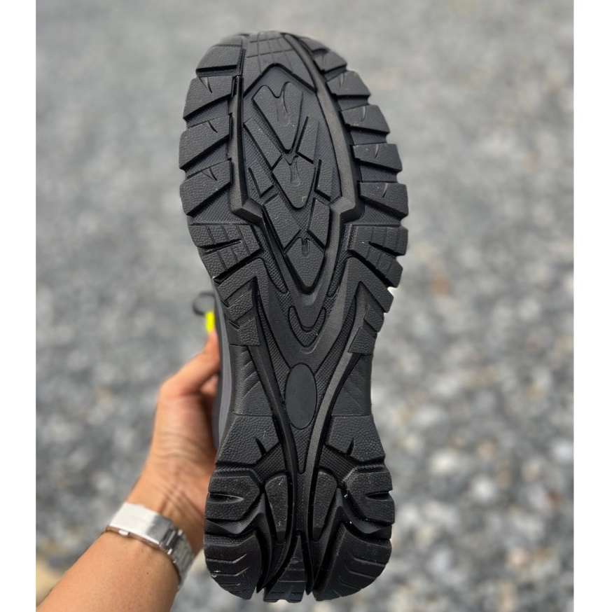 รองเท้าผ้าใบเซฟตี้ รุ่น Molly หัวเหล็ก เสริมแผ่นเคฟล่า Safety Sneaker