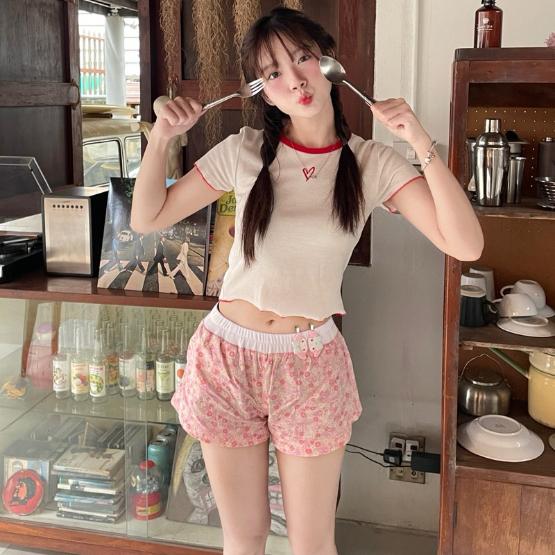 𝘚𝘶𝘯.𝘵𝘶𝘳𝘥𝘢𝘺 กางเกงขาสั้นรุ่น Baby pants ลายดอกไม้ เอวนิ่ม! (มีกระเป๋า)