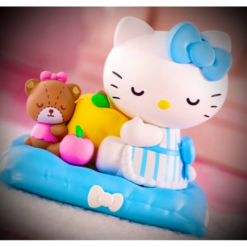 Hello Kitty พร้อมส่ง POP MART Sanrio Characters fall asleep Series เช็คการ์ด แกะตัว พร้อมส่ง