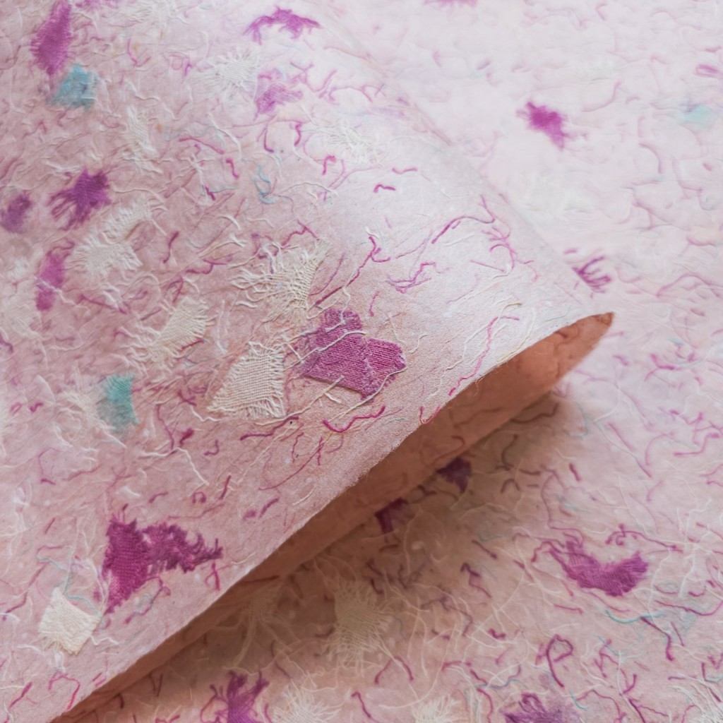 Paper Valley - กระดาษสาใส่เศษผ้าลายปาร์ตี้ป็อปเปอร์  64x47 cm, ขั้นต่ำ 2 แผ่น