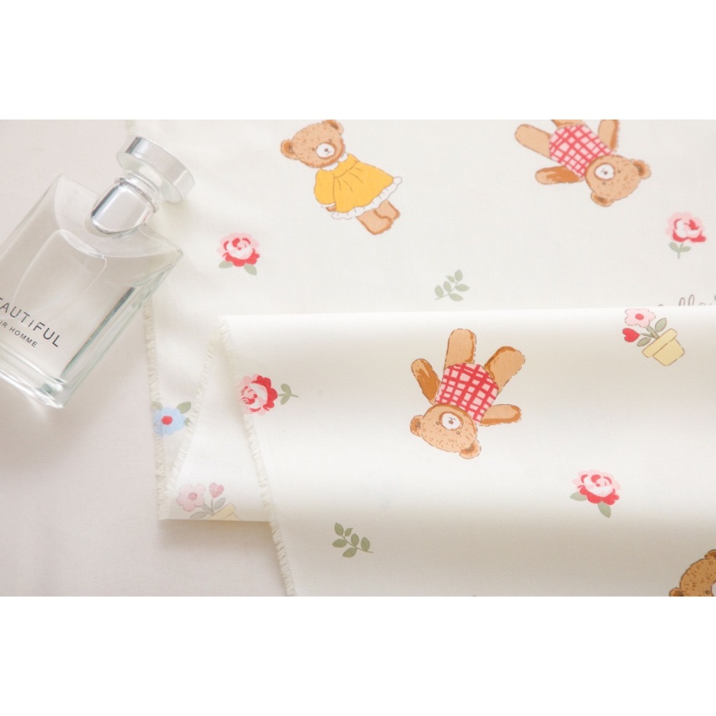 ผ้าาคอตตอน 100% คอตตอนทอทวิล ผ้าหน้ากว้าง 1.6 เมตร ลาย Hello sweet bear