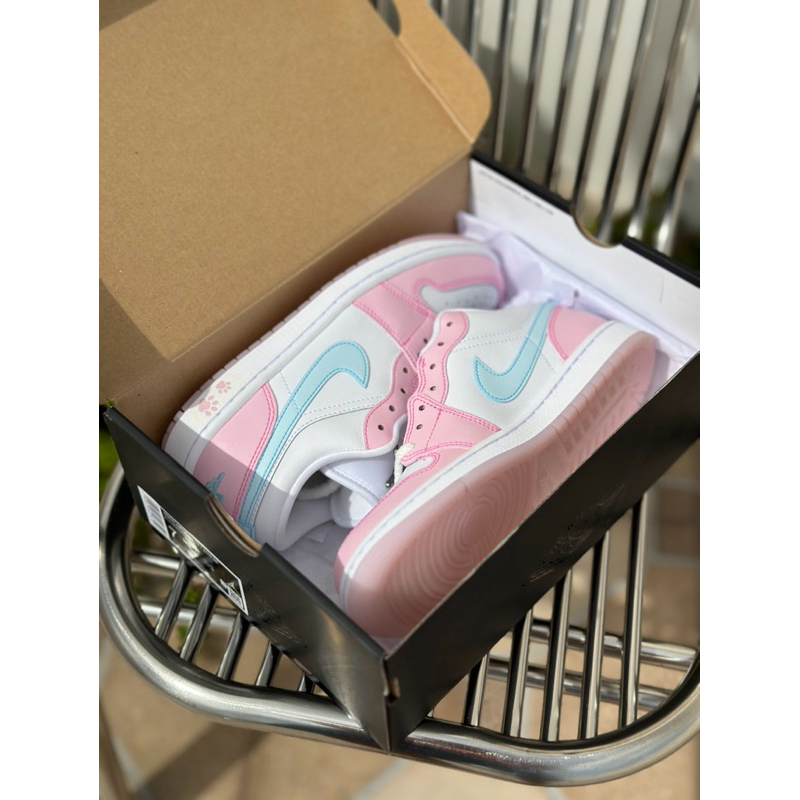 (พร้อมส่ง ของแท้100%) AIR JORDAN1 LOW SE “PAW PRINT”