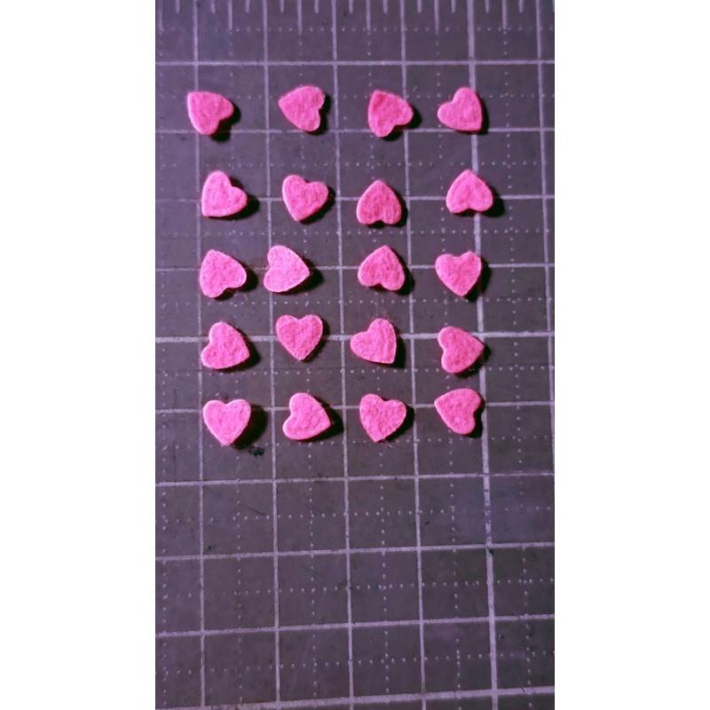 KHMรหัส 784 ผ้าสักหลาดตัดรูปหัวใจเล็ก ขนาด 6.5 มิล 20 ชิ้น ราคา 7 บาท(สั่งได้พ่อค้าตัดเอง)