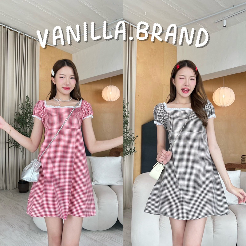 เดรสแขนตุ๊กตา แต่งลูกไม้ที่แขนและคอ -ttm / VB0242