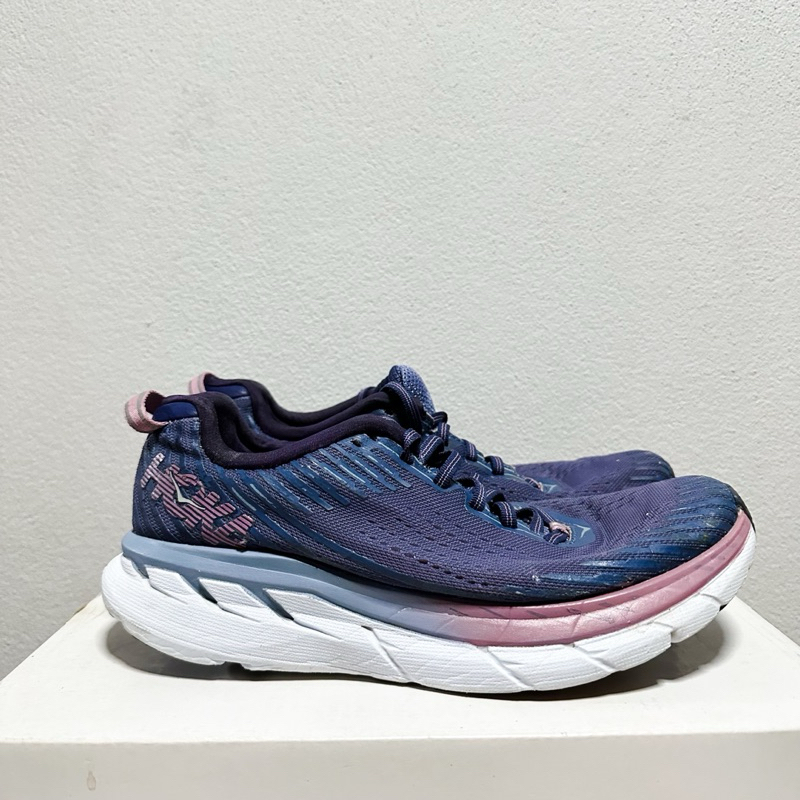 Hoka oneone clifton5 38.5/24 มือสอง