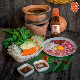 J-Lek (เจ๊เล็ก) น้ำจิ้มแจ่วฮ้อน ขนาด 355 กรัม (สูตรยอดนิยม)