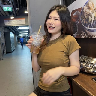 เสื้อยืดรัดรูป คอกลมแขนสั้น ผ้ายืดยูนิ 🍒 สาวอวบใส่ได้ เก็บทรงหุ่นดีมาก พรางหุ่น เสื้อเบบี้ที เบสิคลุค กิมจิ