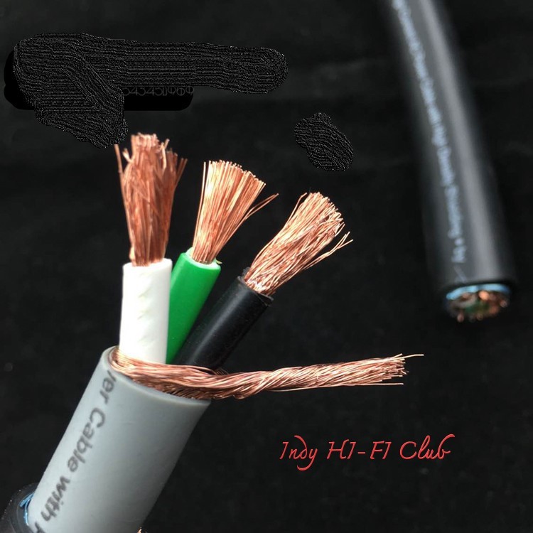 แบบไม่หุ้มตาข่าย สายไฟ Monster Cable  PowerLine 400 Signature Series หัวท้าย Acrolink cryo