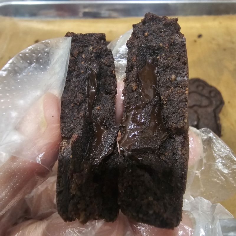 HALAL  คีโตคุกกี้อัลมอนด์ซุปเปอร์ดาร์คช็อคโกแลต    KETO Super Dark Choc Almond Cookies (filling dark chocolate 99.9%) ราคา ถูกที่สุด ดีลบีเคเค แกลเลอรีภาพที่ 3
