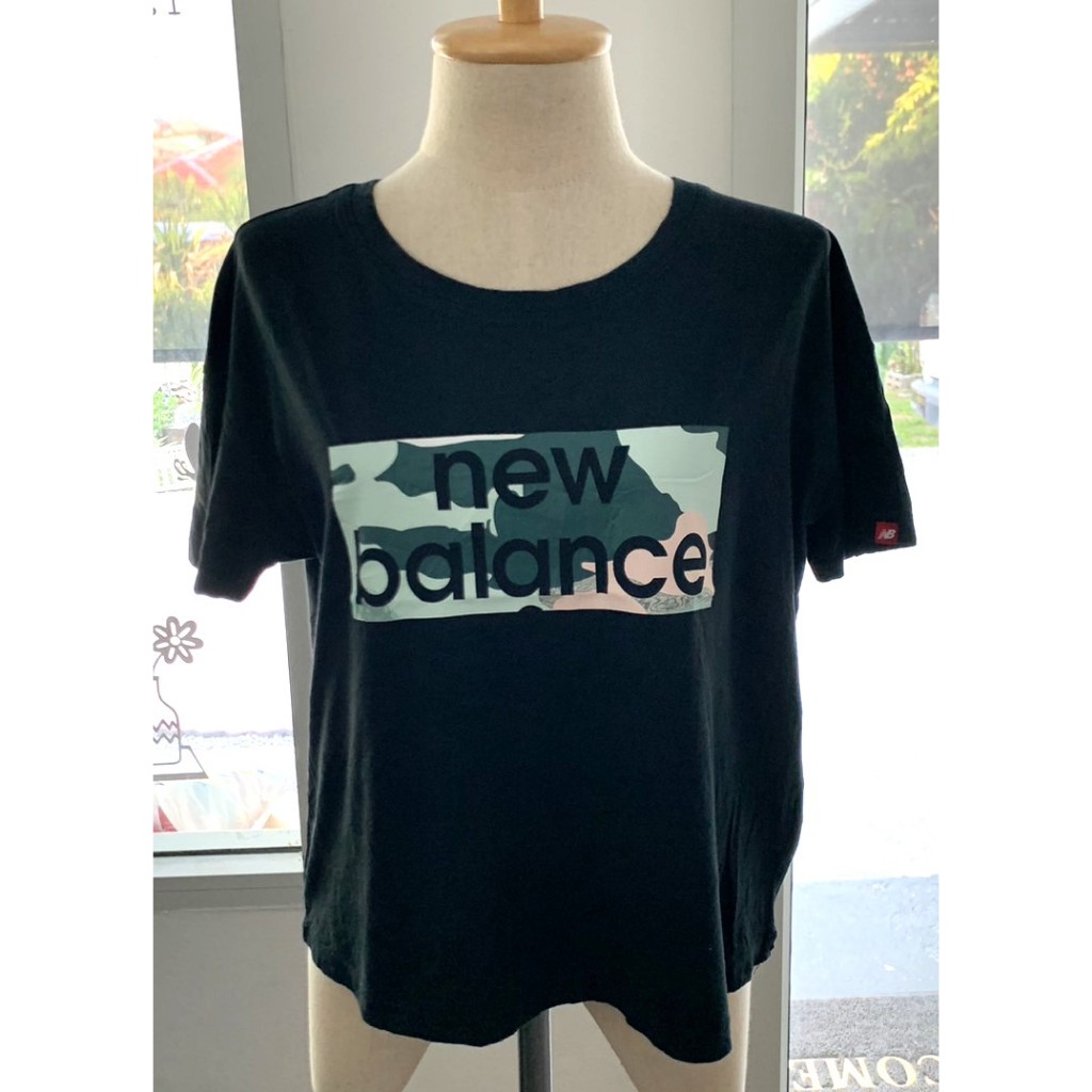 New Balance เสื้อครอป มือ 2