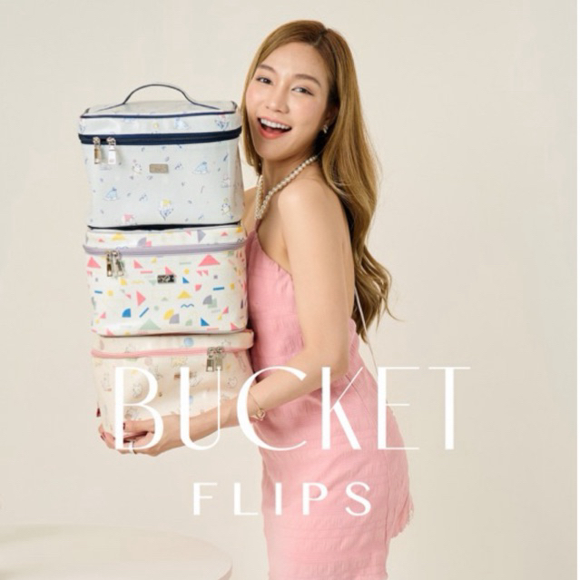BUCKET FLIPS♡ Cosmetic Bag กระเป๋าใส่เครื่องสำอางค์ขนาดใหญ่ (รวม3ลาย)