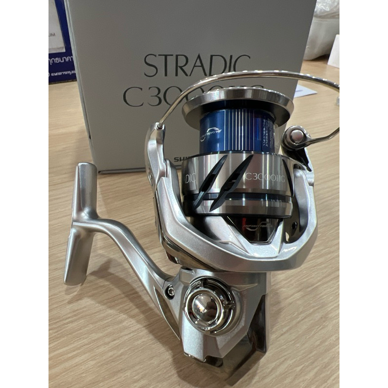 รอก Shimano Stradic 2023 ของแท้ 100% ประกันไทยทุกตัว