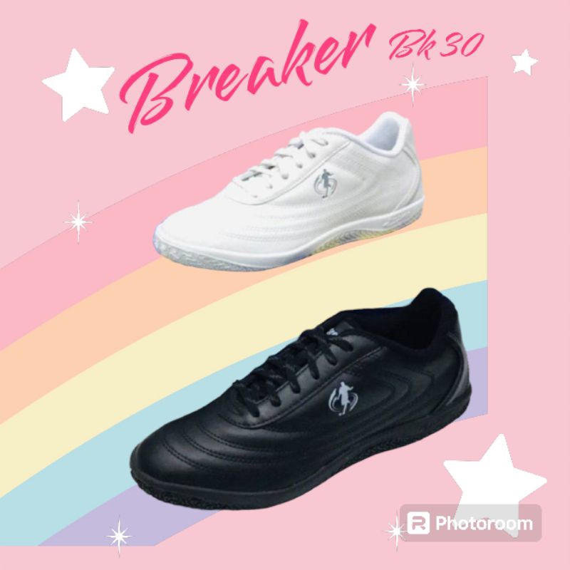 รองเท้านักเรียน breaker