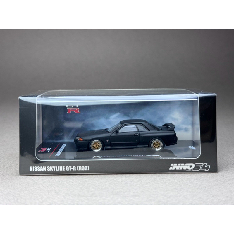 Nissan Skyline GTR R32 Black Scale 1:64 ยี่ห้อ Inno 64