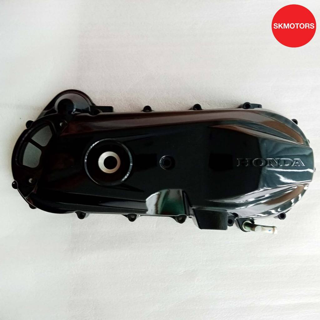 ฝาครอบเครื่องด้านซ้ายสีดำ รหัสสินค้า 11340-KVY-900 สำหรับรถ HONDA SCOOPY i ปี 2010 (KT110C) แท้เบิกศ