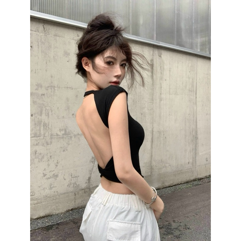 bentoy(bratop1093)เสื้อครอปท็อป แขนสั้น มีฟองน้ำ ว้าวหลัง ไม่ต้องใส่เสื้อใน คอกลม แมทช์ง่าย