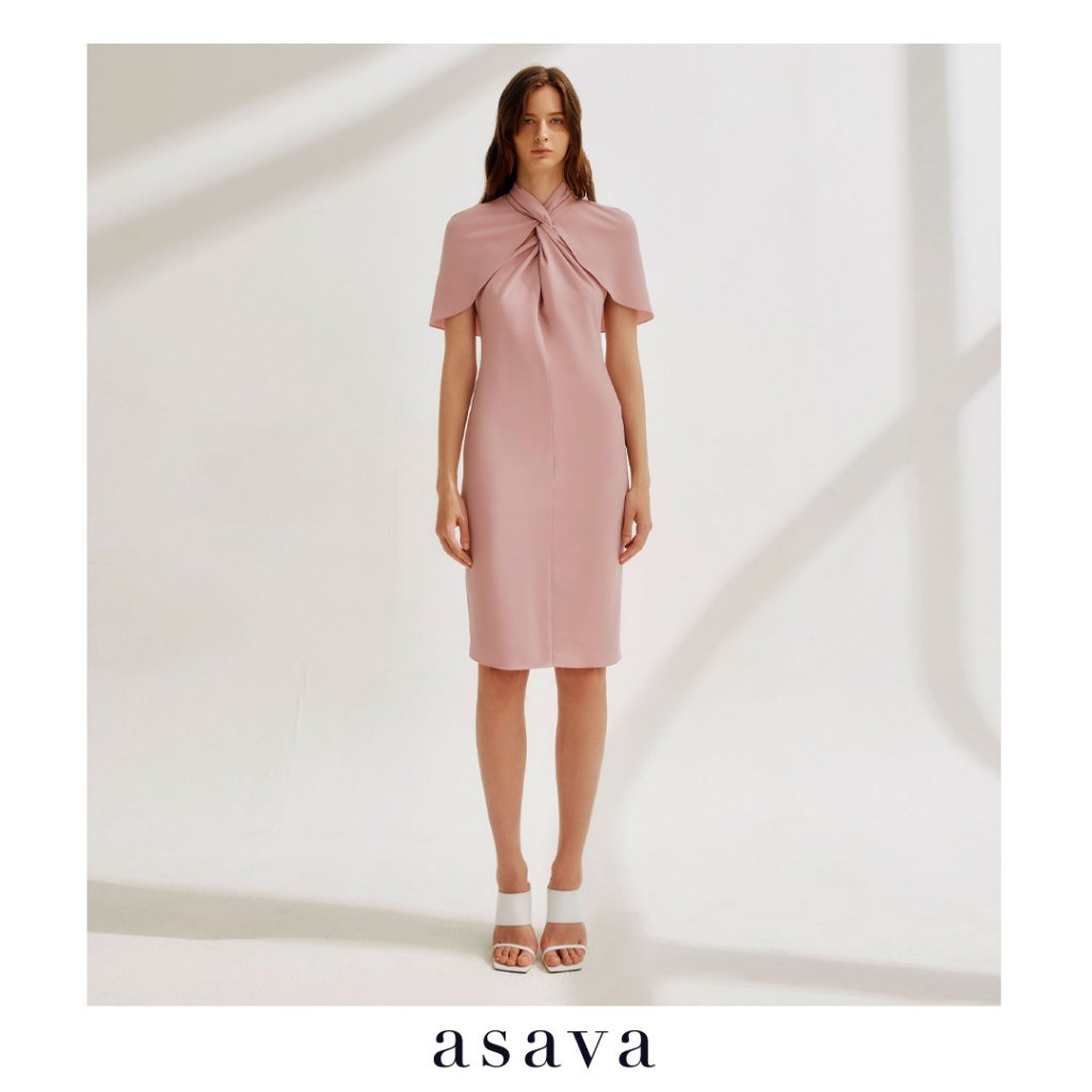 [asava ss23] Asava Draped Cape Dress เดรสผู้หญิง แขนเคป แต่งเดรปด้านหน้า แต่งกระดุมคอ ผ่าหลัง ซิปหลัง