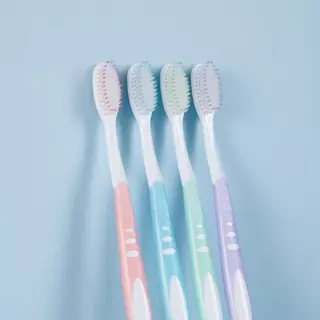 【ซื้อ1ฟรี1】แปรงสีฟันชุด 12 ชิ้น แปรงสีฟัน แปรงสีฟันสำหรับฟัน Whitening แปรงสีฟันครอบครัว ขนนุ่ม แบคทีเรีย แปรงสีฟันพกพา