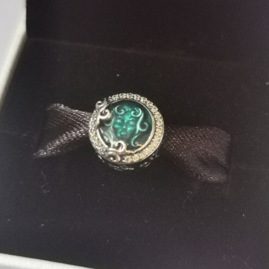 ✨NEW✨ Pandora ชาร์ม Madame Leota มูราโน่ จาก Disney parks