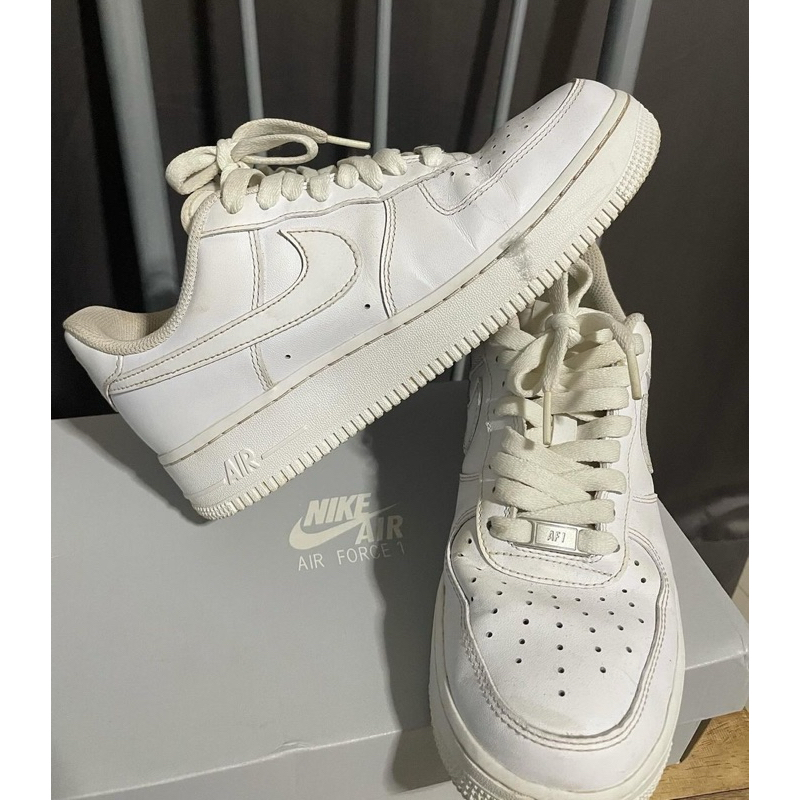 รองเท้า Nike af1 มือสองพร้อมกล่องของแท้ 100%