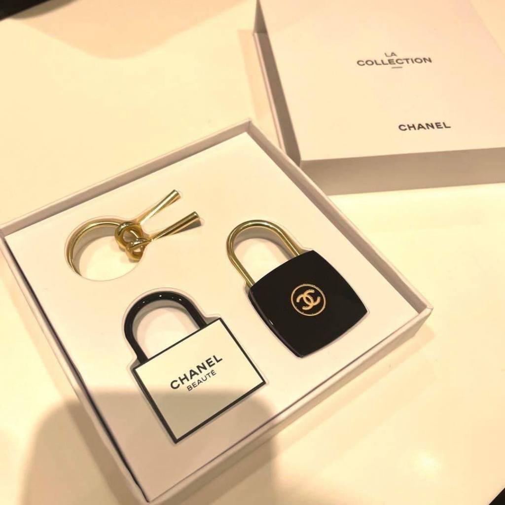 CHANEL La Collection 2024 Padlock Key Holder
