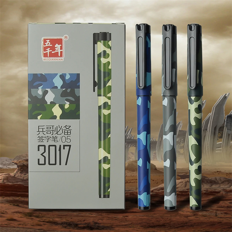 ปากกา ปากกาเจล รุ่น:3017 ลายทหาร 0.5mm  หมึกสีน้ำเงิน แบบมีปลอก (ราคาต่อด้าม/สุ่มสี) #ปากกา