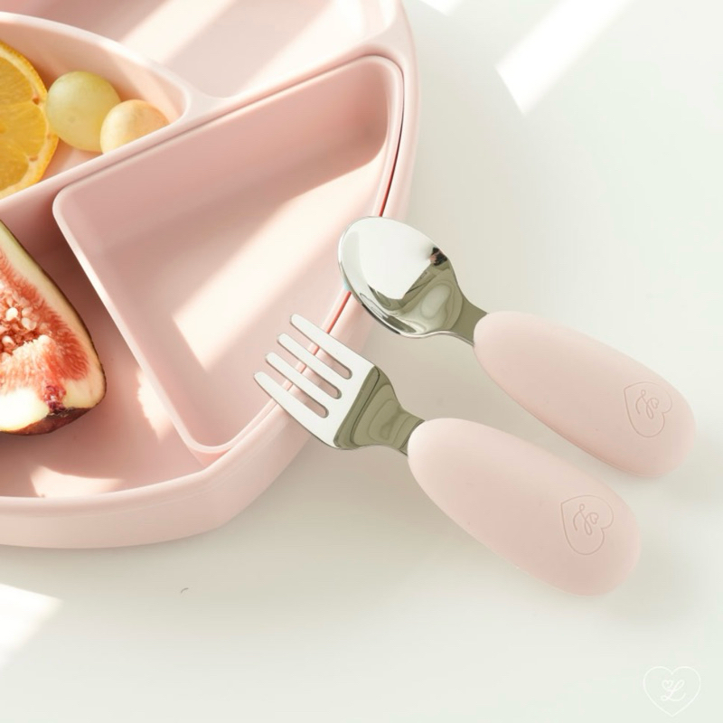 🇰🇷[Loveat] 💕พร้อมส่ง💕 Baby Cutlery Spoon + Fork Set ชุดช้อนส้อมเด็ก ช้อนส้อมหัดทาน พกพาสะดวก