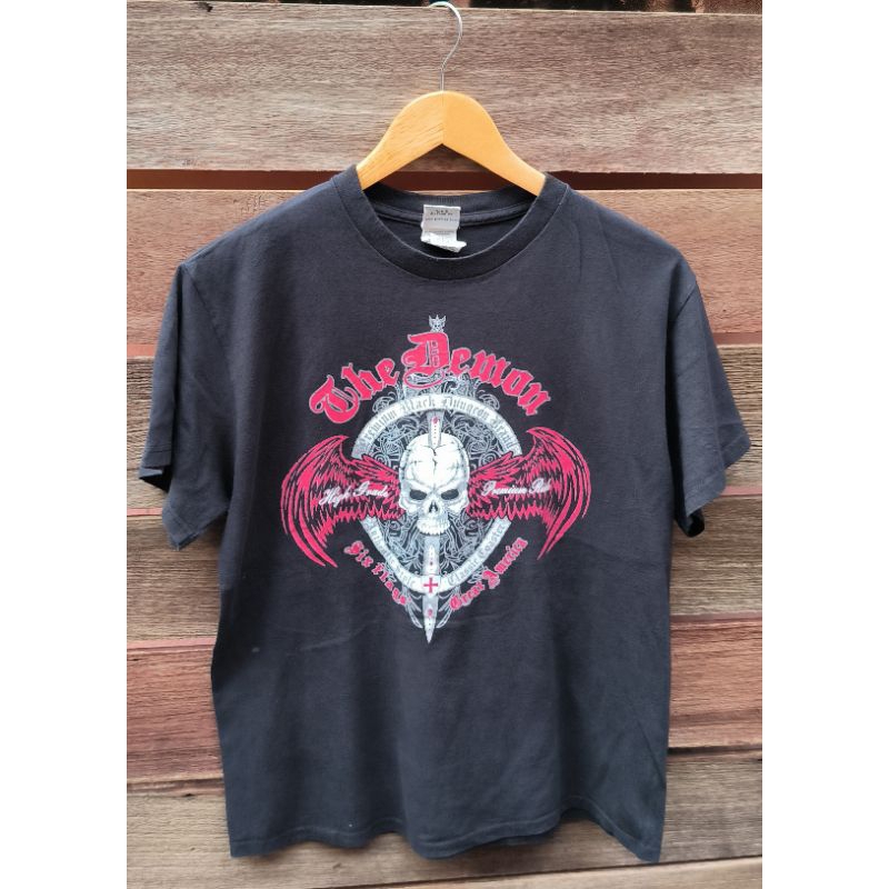 เสื้อยืดวินเทจ The Demon ป้าย Six Flegs (มือสอง)size M 20"/26.5" cotton100%สกรีนสวยสภาพดี9/10 ไม่มีต