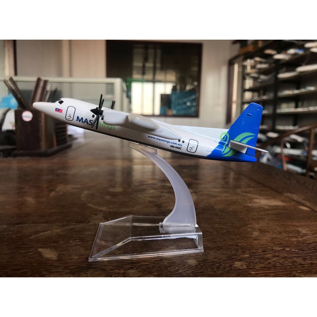 โมเดลเครื่องบิน MAS รุ่น FK50 ขนาด16 ซม. ทำด้วยเหล็ก มีใบพัดและข่ตั้งโชว์ให้ สวย งานละเอียด - ของเล่น ของขวัญ ของสะสม